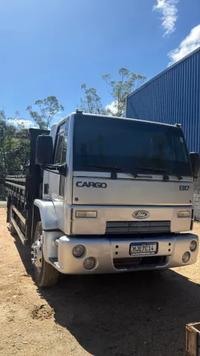 FORD CARGO 1317 - APENAS 190 MIL KM