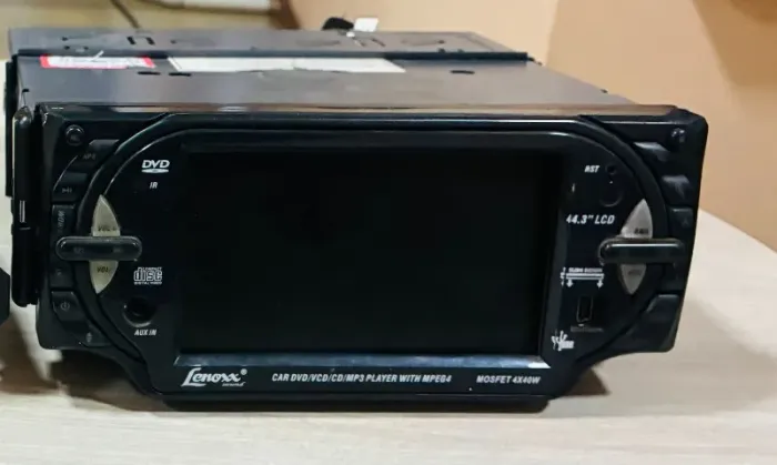 Radio automotivo Lenoxx