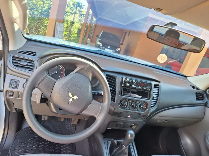 Mitsubishi L200 Triton Sport GL 2.4 Diesel 2023