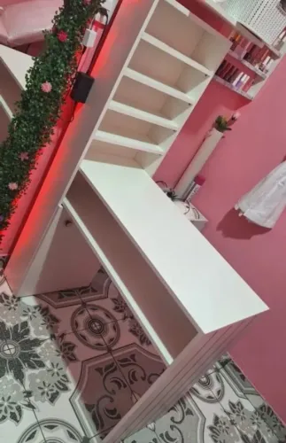 Mesa de manicure com entrega grátis para Manaus
