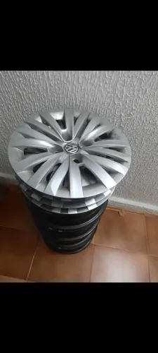 Jogo de Rodas e Calotas originais Volkswagen aro 15