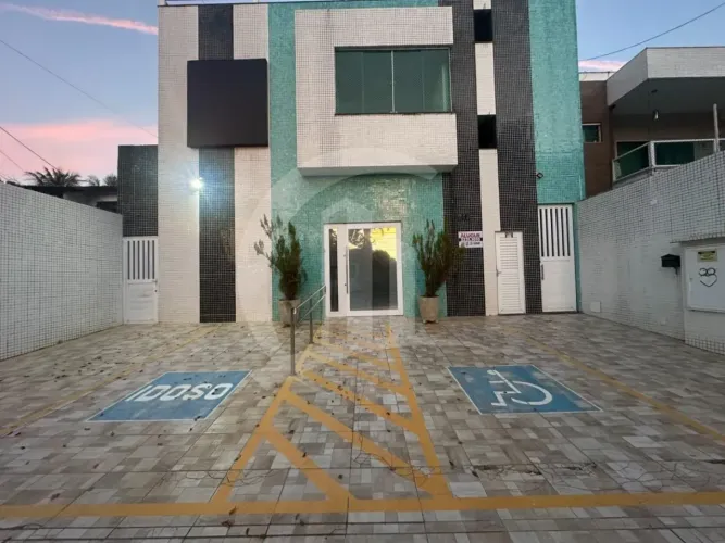 RESIDENCIAL NO BAIRRO ATALAIA, A 5 MINUTOS DO ARCO DA ORLA, PRÓXIMO A PASSARELA DO CARANGU