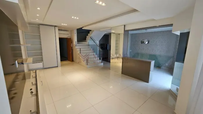 Apartamento Duplex para aluguel e venda com 182 m² e 3 quartos em Vila Santa Tereza, Bauru