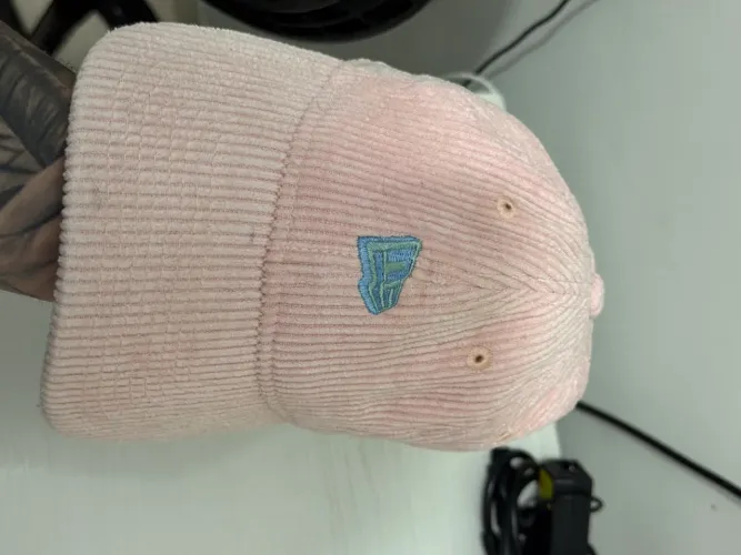 Boné New Era 9TWENTY Original - Veludo Cotelê Rosa (Dad Hat)