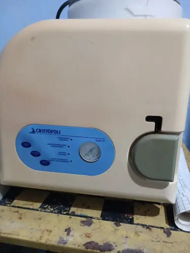 Autoclave Cristofoli 12L para consultórios e manicurea