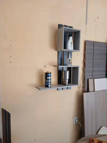Nicho Vertical MDF Premium - Design Exclusivo com Prateleiras