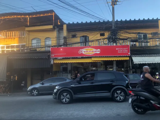 Vendo tradicional comércio de laticínios e descartáveis em Bangu