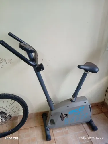 Bicicleta de exercícios 