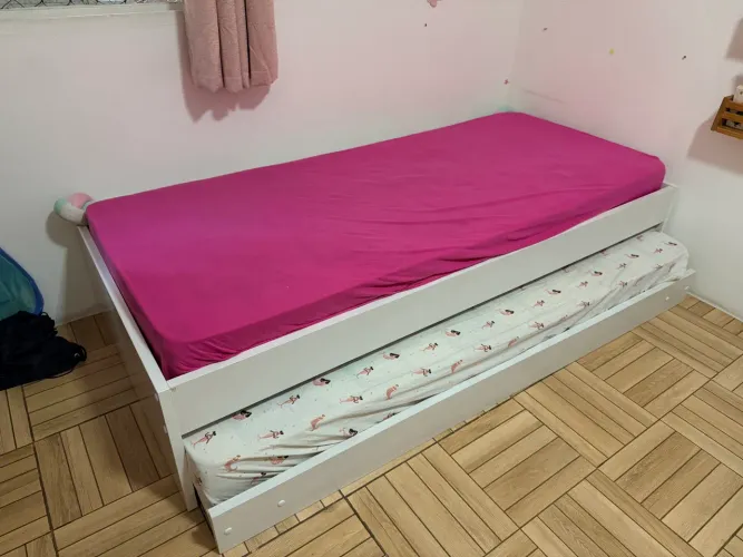 Cama solteiro com auxiliar ToK Stock