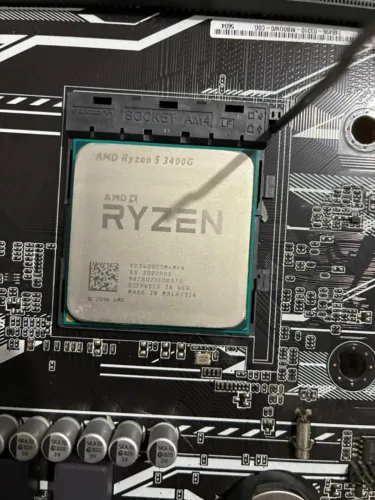 Processador Ryzen 5 3400g com cooler original