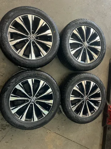 Rodas 15 polo,virtus, fox 5/100+ Pneus Xbri novos 