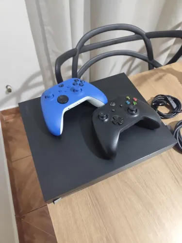 XBOX ONE X - 1 TB