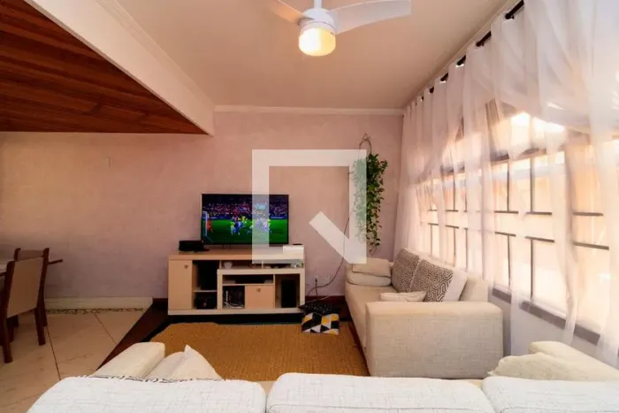 Casa à Venda - Vila Mazzei, 8 Quartos, 300 m2