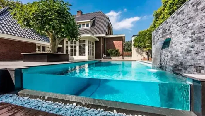Manutenção em piscina 