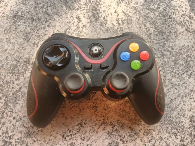 Gamepad Bluetooth compatível com qualquer dispositivo