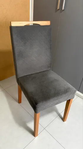 Duas cadeiras de jantar