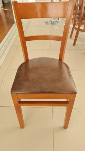 Conjunto 4 cadeiras de madeira