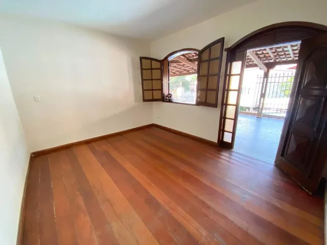 Casa para alugar no Vale do Jatobá
