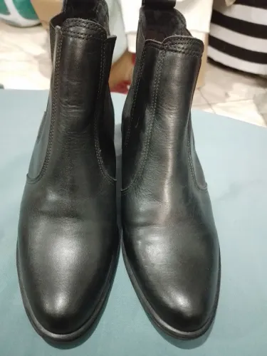 Bota  preta 