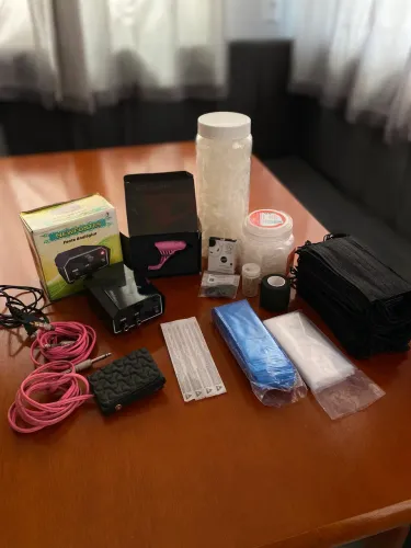 KIT PROFISSIONAL DE TATUAGEM - EQUIPAMENTO + ACESSÓRIOS + INSUMOS