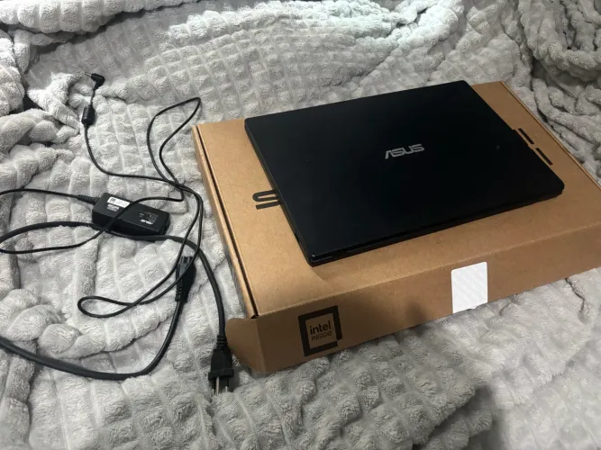 Vende-se notebook asus