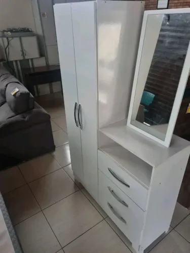 Guarda Roupa Com Espelho