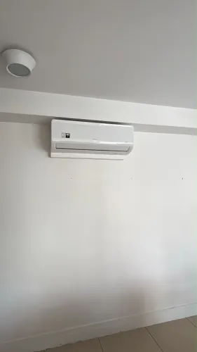 Split Midea/Carrier Ar + Puro Inverter 220v 18 Mil btus