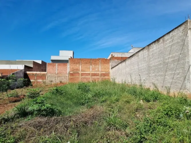Terreno de 200m² no Jardim Marajoara.