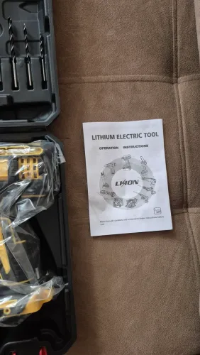 Parafusadeira nova s/ uso, 180.00 reais, entrego com taxa.