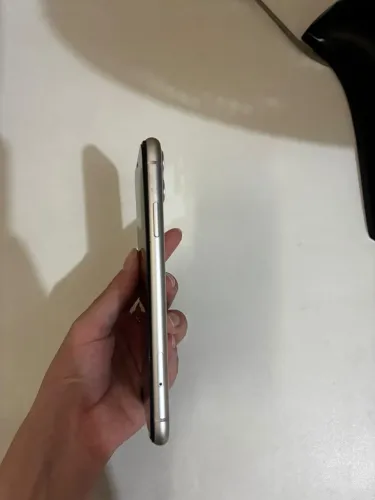 Carcaça iPhone 11 64GB