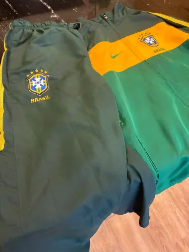 Conjunto Agasalho Nike Seleção Brasileira 2010 (Copa África do Sul) - Raridade Completa