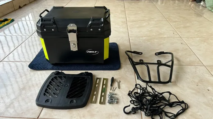 Baú Helt 45L + churrasqueira + redinha