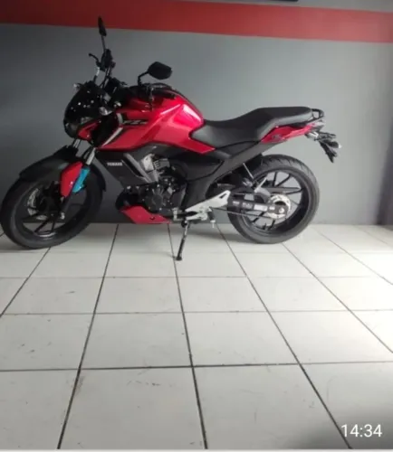 Moto zero km, no plástico a pronta entrega.