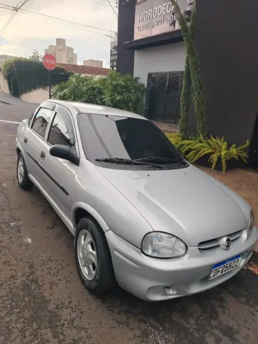 Chevrolet Corsa Sedan Super/ Classic 1.6 MPFI 8V 4 2002