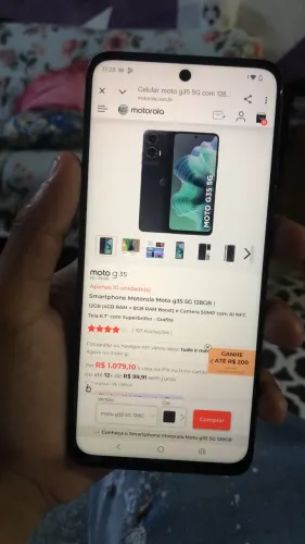 Vende se celular novo sem detalhe