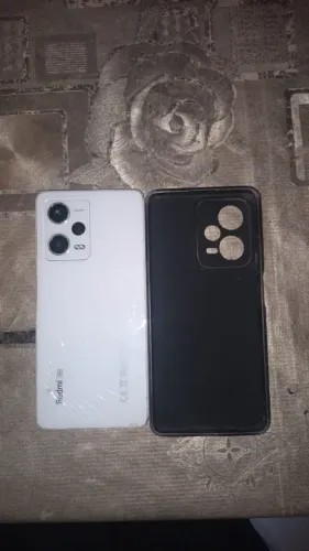 Estou vendendo um Xiaomi Redmi Note 12 Pro 5G 8Ram 256Gb semi novo acompanha capinha na<br>Se