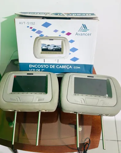 Encosto de cabeça com LCD de 7