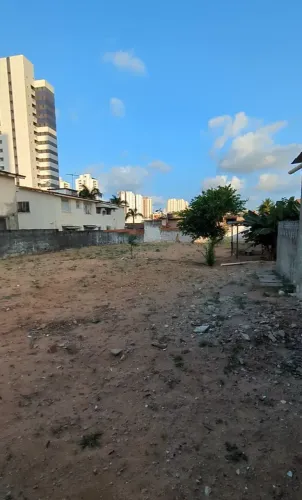 Terreno à venda em Capim Macio 1.000 m²