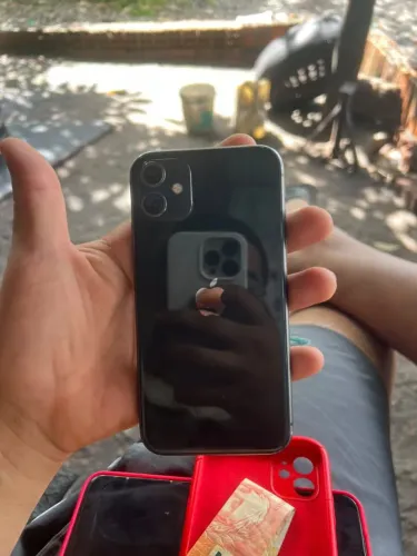 iPhone 11 de 800