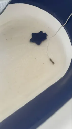 Banheira de bebê retrátil com pés azul marinho