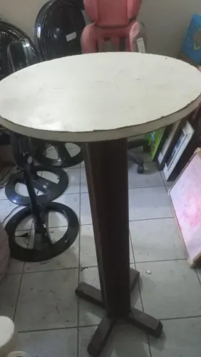 Mesa alta para comercio ou bar