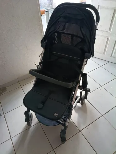 Carrinho de bebê compacto da Burigotto