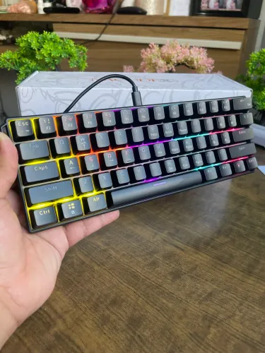 Ajazz NK61 Teclado Mecânico 60% RGB hot-swappable 61 teclas Swith vermelho Preto Lacrado