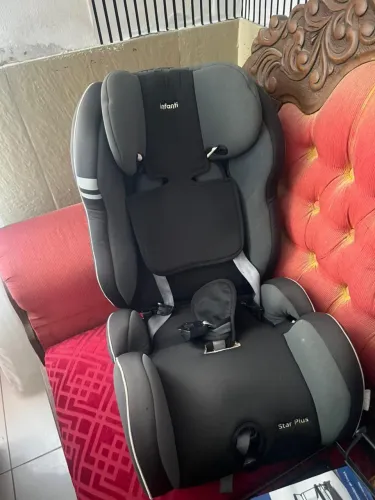 Vendo cadeira infantil para carro