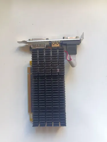 Placa de vídeo R5 220