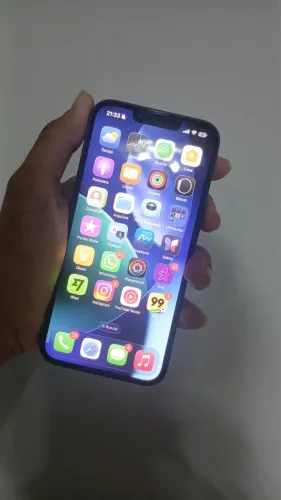 iPhone 16e