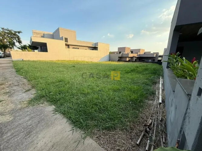 Terreno à venda - Bairro - Condomínio Residencial Pau Brasil - Americana/SP
