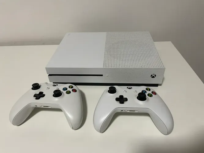 XBOX ONE S 1TB