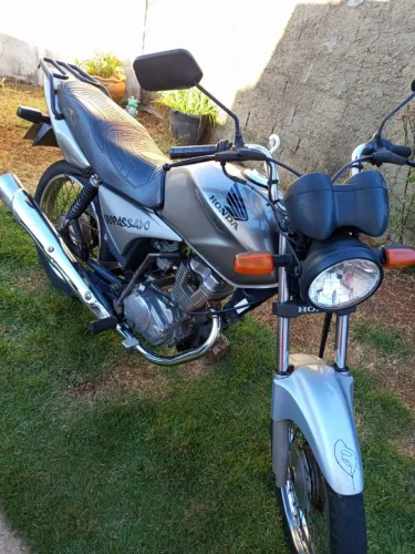 Vendo 150 muito bem conservada no meu nome!!!