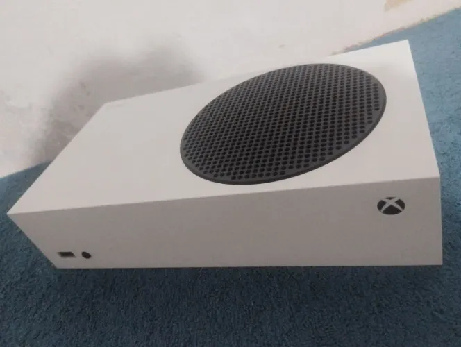 Xbox Series S (USADO POR 4 MESES)
